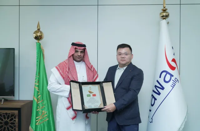 «رواسي البناء للاستثمار» تبحث مع "زد تي اي" الصينية فرص التعاون في مجالات التصنيع ومراكز البيانات ونقل المعرفة